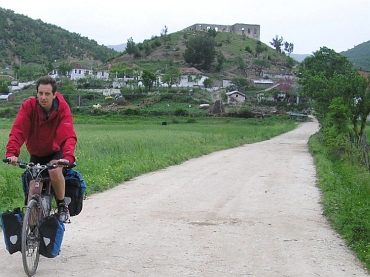 De auteur, tussen Këlcyrë en Berat