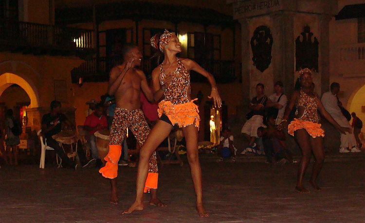 Dancers in Cartagena