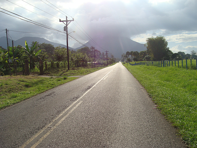 Fietsen naar de vulkaan Arenal in Costa Rica
