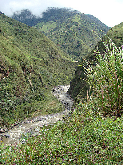 On the descent from Baños into the jungle