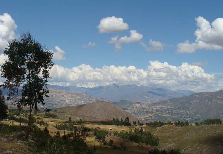 Landschap tussen Cajamarca en Cajabamba