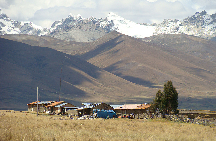 De puna en de cordillera tussen Recuay en Chavín de Huantar