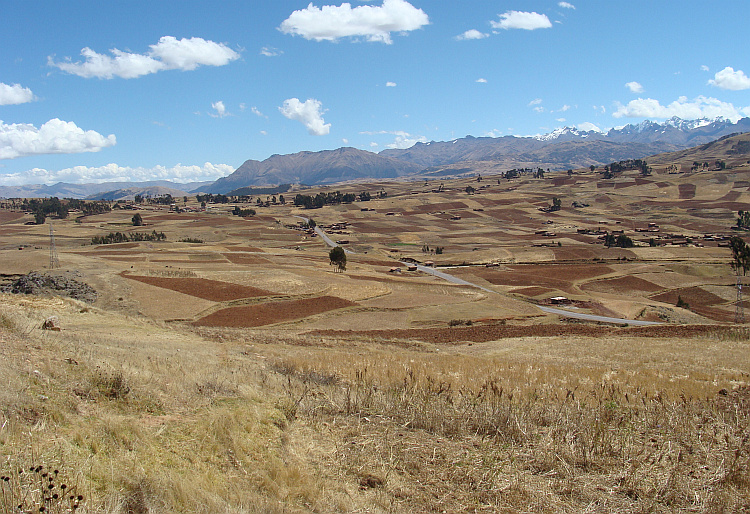 Landschap tussen Chinchero en de Valle Sagrado