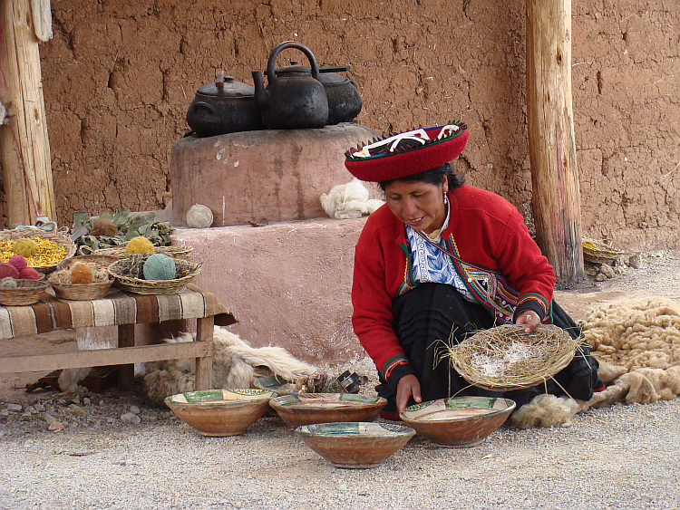 Wool painters in the Valle Sagrado