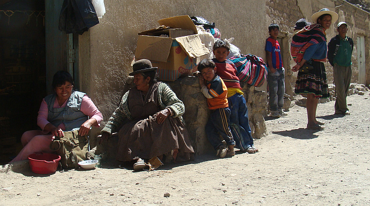 Village scene on the Oruro - Sucre road