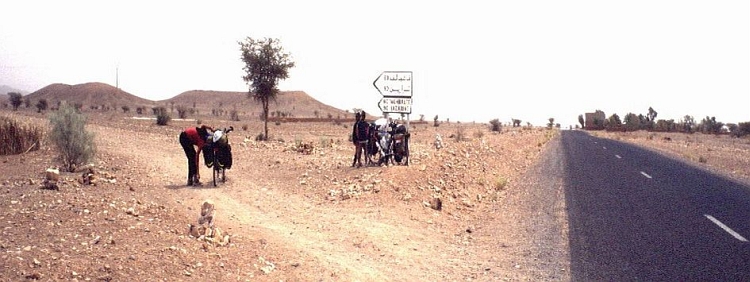 An important crossroads. Which way shall we go? Picture by Marco Duiker