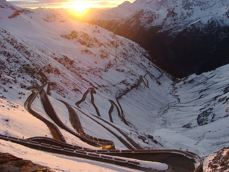 Looking back from the Passo di Stelvio at sunrise