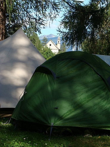 Mijn tent (in het groen) op de camping van Osanna in het Val Vermiglio