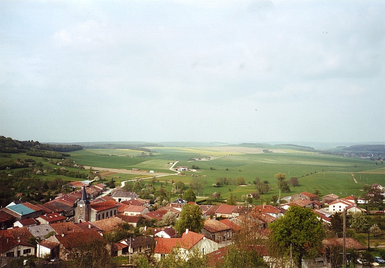 Village op de weg naar Verdun