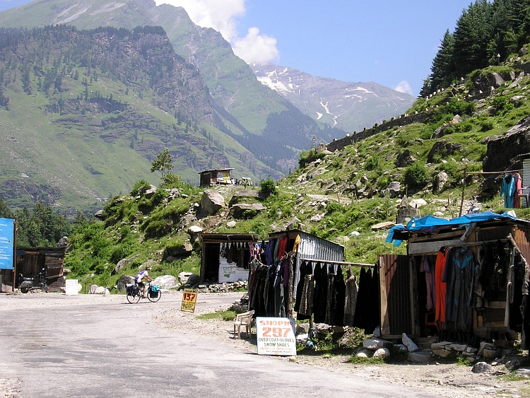 Willem on the climb to the Rohtang La