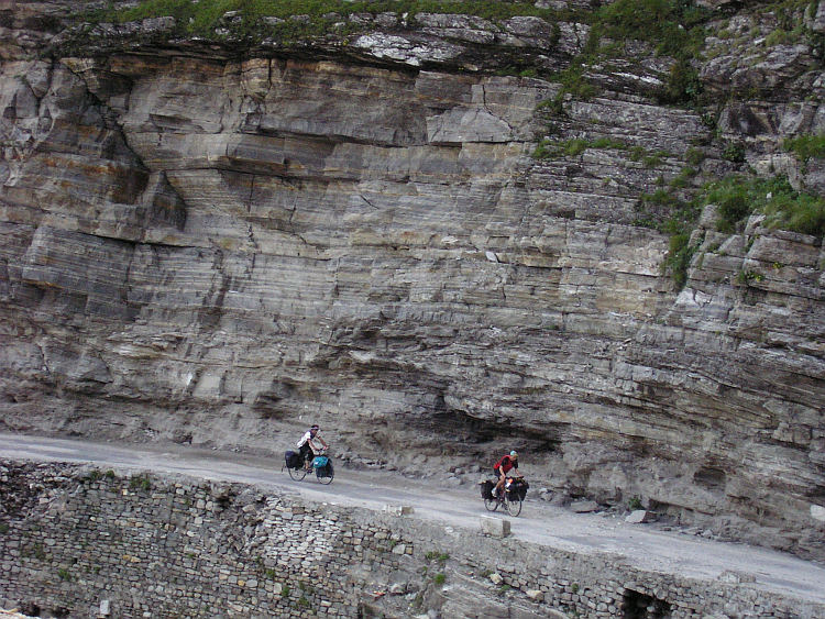 Stretch of the road to Rohtang La