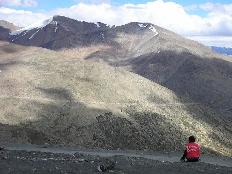 Willem in a pensive mood on the Tanglang la