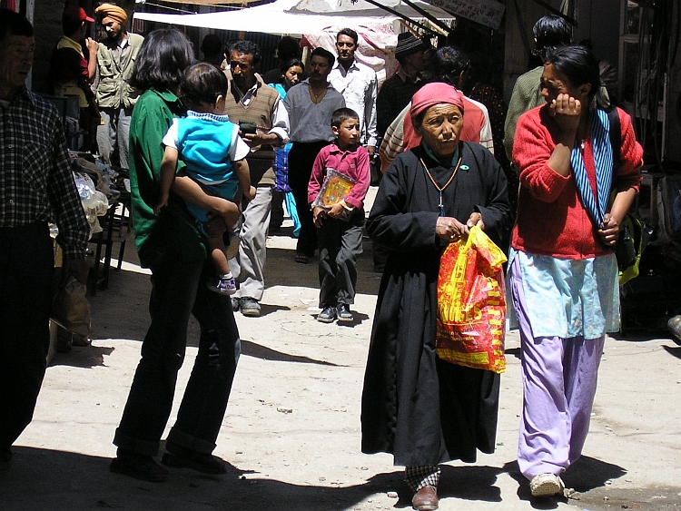 Straattafereel in Leh