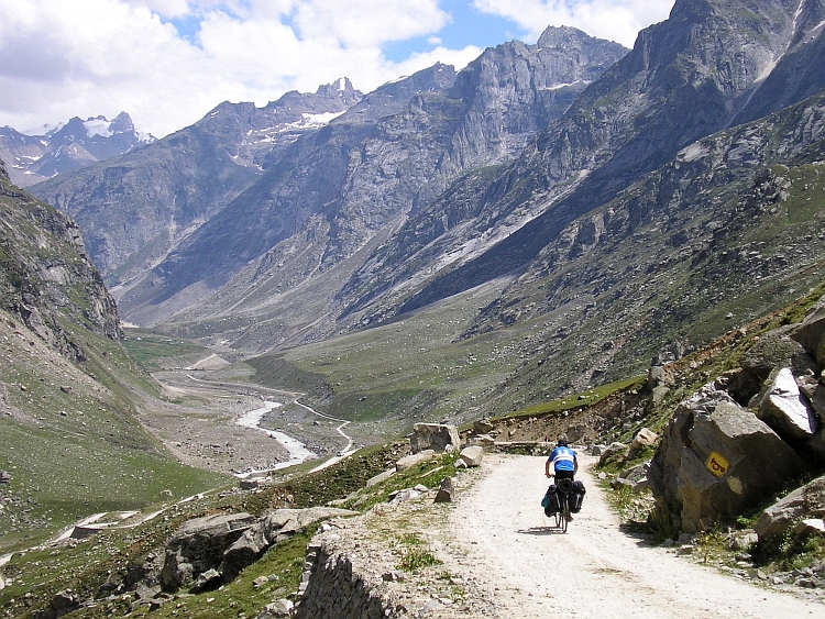 De ruige Pir Panjal bergen en de Lahaul Vallei