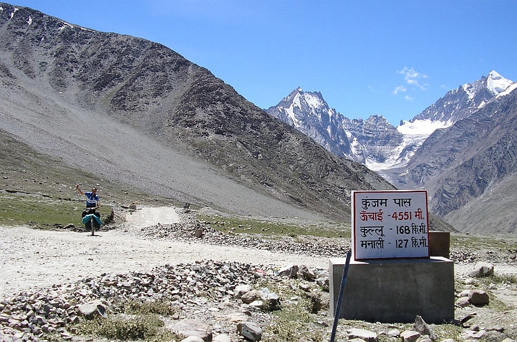 Willem arrives at the Kunzum La