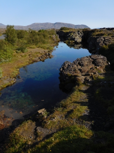 De aarde scheurt open in Þingvellir