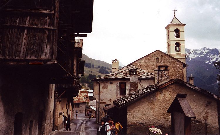 Village scene, St Véran