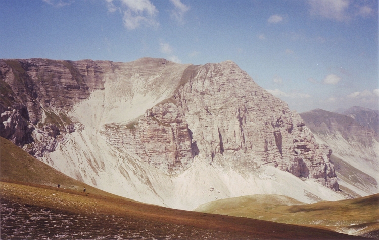 Rotsklif van de Monti Sibillini