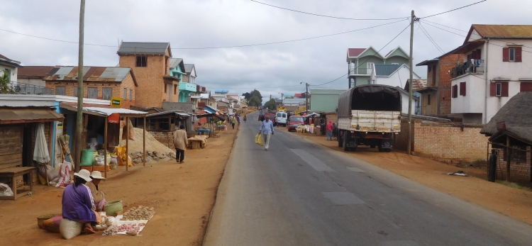 Tussen Ambatolampy en Antsirabe