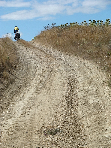 Willem on the dirt track from Iriso to Urroz-Villa