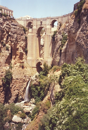 The Bridge over the 100 meter high cliffs of the Tajo, Ronda