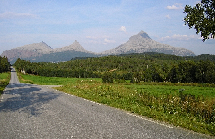 Peaks of the Heilhornet Mountain Range